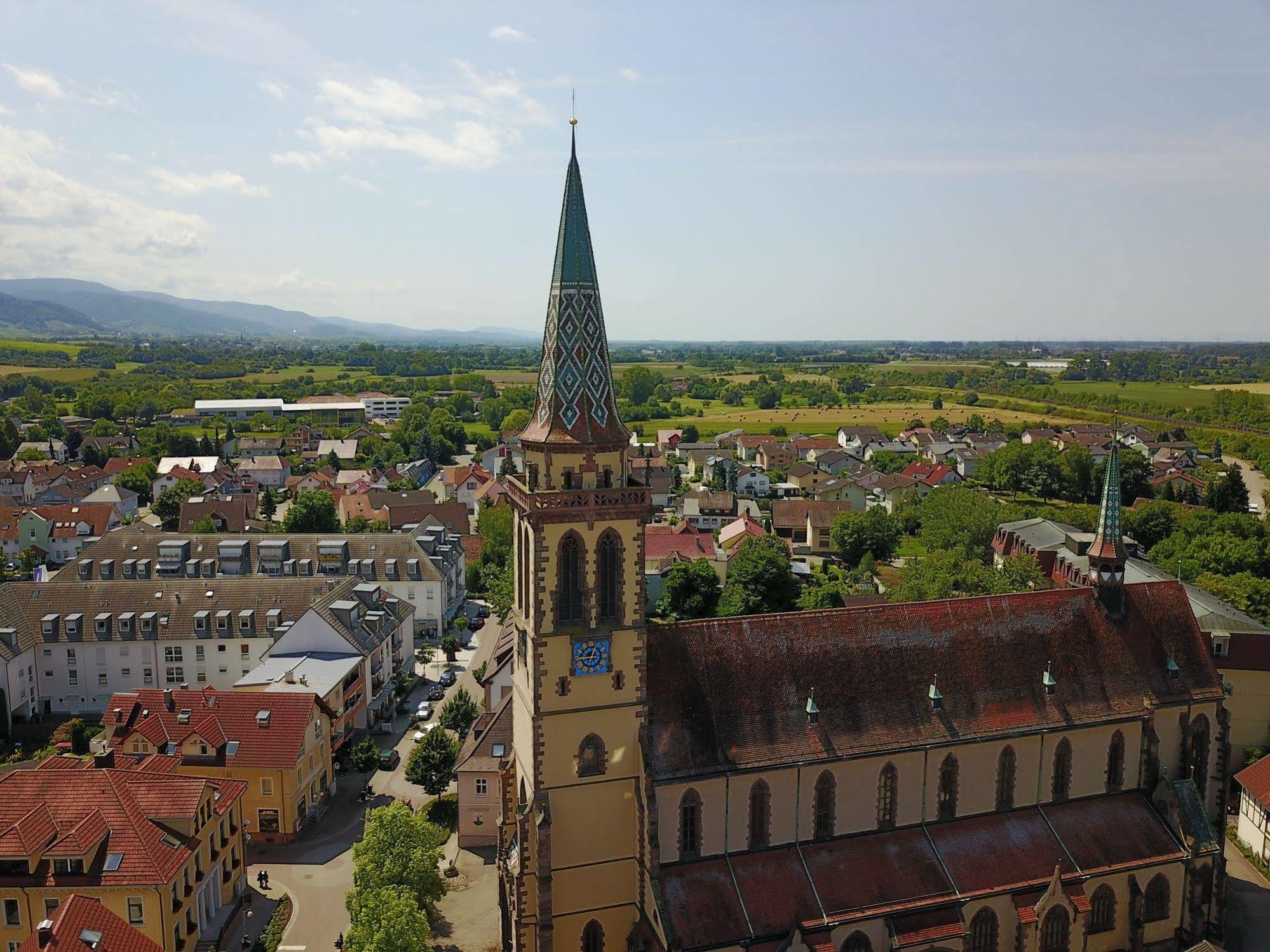 Landgasthof Ochsen Sinzheim Exterior foto